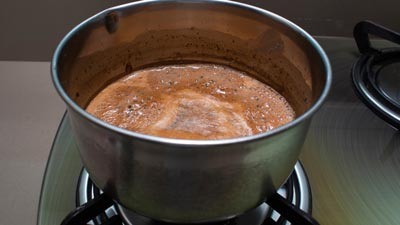 आप भी ज्यादा देर तक उबालते हैं चाय, तो जानें इस चाय को पीने के नुकसान